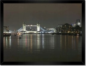 Poszterek keretben 40x30 Éjszakai panoráma London Tower Bridge a távolból