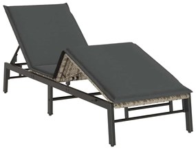 Világosszürke polyrattan napozóágy párnával