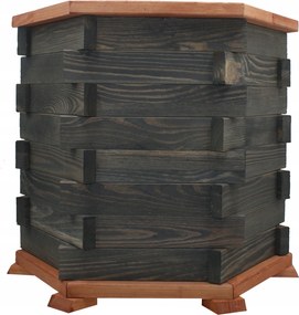 Virágtartó nagy fa virágágyás a kertbe