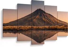A Mount Taranaki visszaverődése, Új-Zéland (150x105 cm)