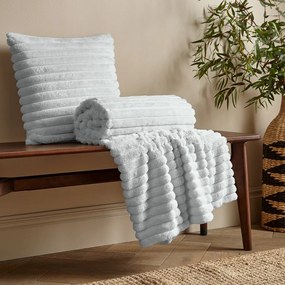Fehér mikroplüss takaró 130x170 cm Cosy Ribbed – Catherine Lansfield
