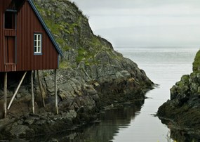 Poszter 42x29,7cm Kis fa házikó a hegyen a tengerparton, Assaf Frank