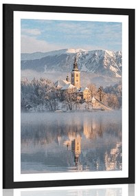 Poszter paszportuval templom a Bledi-tó mellett Szlovéniában