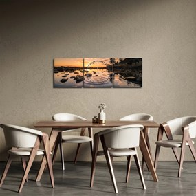A vízfelület képe naplementekor (órával) (90x30 cm)