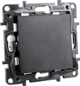 Egypólusú kapcsoló 10 Ax fekete Niloe Step 1338