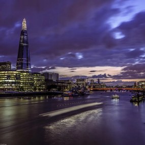 Poszter 40x40cm Kilátás a The Shard-ra a Temze folyó alkonyatából, Assaf Frank