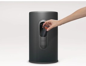 Matt fekete fém pedálos szemetes 10 l Arc – Joseph Joseph