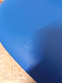 AKCIÓ Kék OSAKA szék fekete lábakkal II. osztály