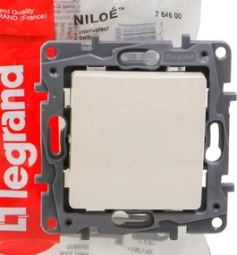Niloe Legrand Keresztváltó kapcsoló, krém színű, 764604