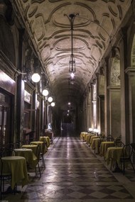 Poszter 30x45cm San Marco folyosó táblákkal és székekkel, Assaf Frank
