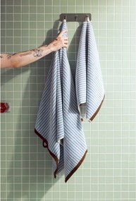 Barna-krémszínű frottír pamut fürdőlepedő 70x140 cm Gobo – noo.ma