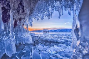 Fotográfia Ice Cave at Baikal Lake, Russia, Wachirawit Narkborvornwichit