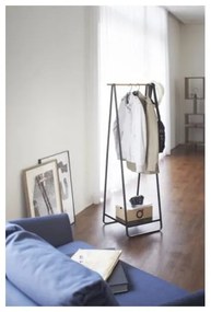 Fekete fém ruhatartó állvány Tower – YAMAZAKI