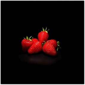 Poszterek 140x140 Eper fekete alapon