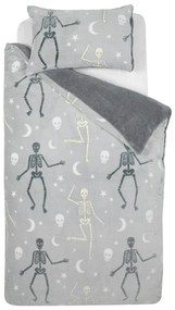 Szürke egyszemélyes mikroplüss gyerek ágyneműhuzat világító hatással 135x200 cm Halloween Skeleton – Catherine Lansfield