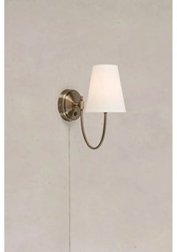 Fehér-sárgaréz színű konnektorhoz csatlakoztatható fali lámpa Amar – Markslöjd