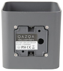 Modern fali lámpa sötétszürke LED-del IP54 négyzet alakú - Evi