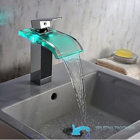Álló fürdőszobai csaptelep EYN MF313 LED-világítással és vízeséskifolyóval, króm kivitelben