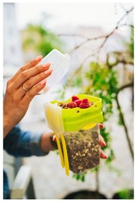 Kétrészes zöld ételes doboz evőeszközökkel, 650 ml + 230 ml - Vialli Design