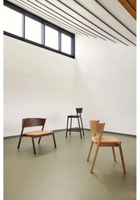 Fekete bárszék tölgyfa dekorral (ülésmagasság 75 cm) Oblique – Hübsch