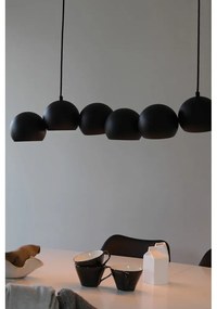 Fekete függőlámpa fém búrával Cupolo – Markslöjd