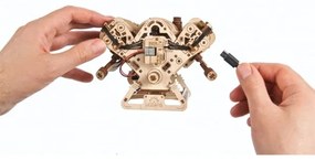 Ugears - 3D fából készült mechanikus kirakó: V8-motor