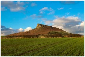 Poszterek 120x80 Hegy a mező mögött