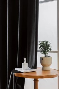 Fekete sötétítőfüggöny VELVET 140x250 cm Felfüggesztés: Fém gyűrűk