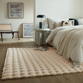 Krémszínű szintetikus szőrme szőnyeg 80x150 cm Waffle Faux Fur – Flair Rugs