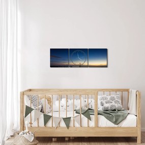 Egy világítótorony képe a távolban (órával) (90x30 cm)