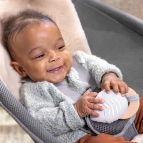 Ingenuity EVERY SEASON WESLEY 3xC szürke vibráló babaágy dallammal