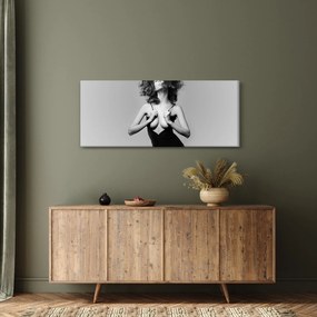 Fekete ruhás nő képe (120x50 cm)
