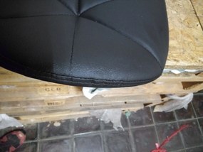 AKCIÓ Bárszék ökobőrből fekete lábbal WEST, fekete II. osztály