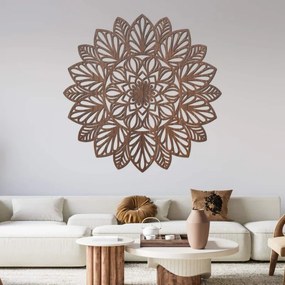 Fából készült mandala a falon | LÓTUSZ