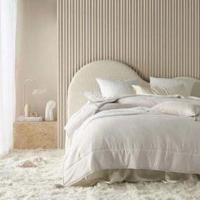 Noemi Bézs színű ágytakaró bojtokkal 240 x 260 cm