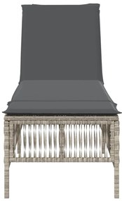 Világosszürke polyrattan napozóágy párnával