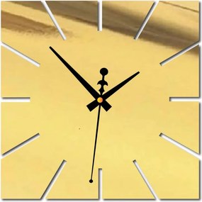 Falióra minimalista négyzet alakú dizájnnal - KAVARDI