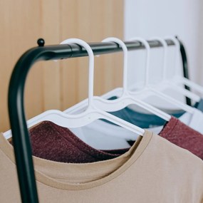 Műanyag vállfa szett 5 db-os – Addis