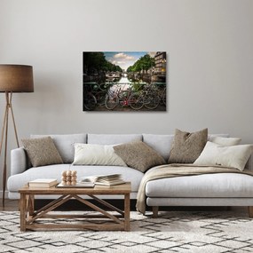 Egy bicikli képe a városban (üvegen) (70x50 cm)