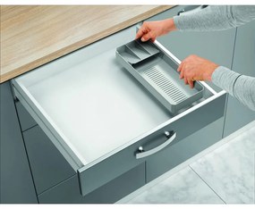 Szürke műanyag evőeszköztartó fiókba 15 x 49 cm – Metaltex