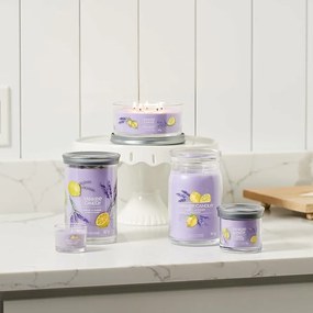 Yankee Candle Signature Lemon Lavender  illatos gyertya közepes üvegben, 368 g, M