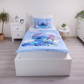 Kék pamut gyerek ágyneműhuzat babaágyhoz 100x135 cm Lilo &amp; Stitch "Clouds" – Jerry Fabrics