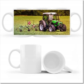 Fotós bögre Tarktor a szénamezőn