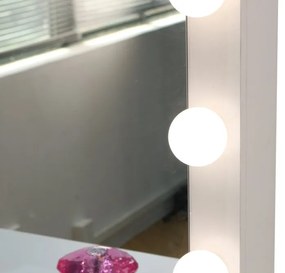 Nagy öltözőasztal fehér, világítással 80 x 40 x 110cm