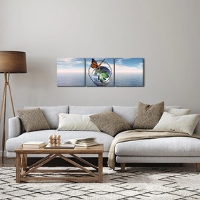 Pillangó képe egy üveggolyón (órával) (90x30 cm)