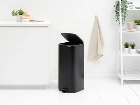 Matt fekete acél pedálos szemetes 30 l Bo – Brabantia