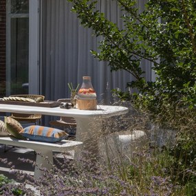 Loggia kerti étkezőasztal