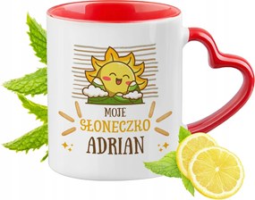 Piros bögre szív alakú füllel Adriannek ajándékba