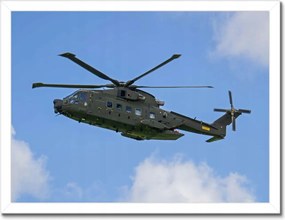 Poszterek keretben 40x30 Katonai helikopter a levegőben Repülő felszerelés