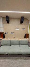 FREJA Akusztikai falpanel 240x60x2,2cm - Egyedi méretre is levágjuk - K006 White Oak ezüst filc hátlappal